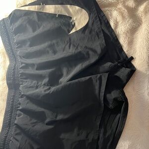 Black Nike shorts